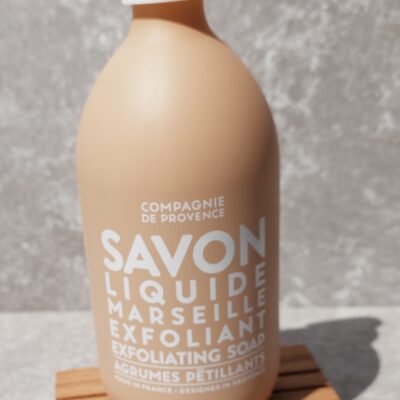 Flytande Tvål Exfoliating- Peeling Citrus från La Compagnie De Provence 495ml