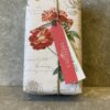 Lyxig Botanisk hand & kroppstvål från Castelbel - Vilda Rosor 200g - Bild 4