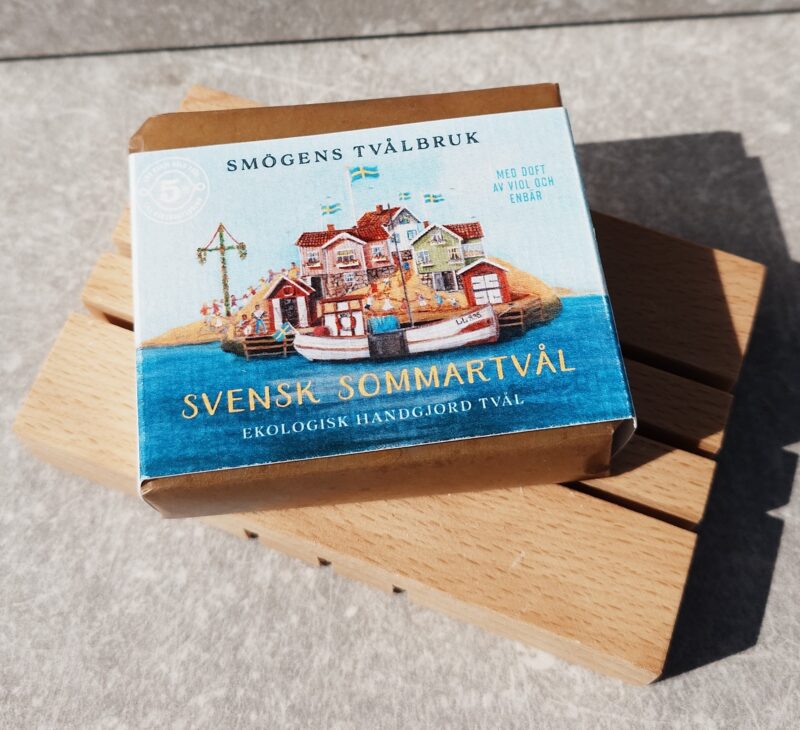 Ekologisk Tvål Svensk Sommartvål med Viol & Enbär 100gr Från Smögens Tvålbruk