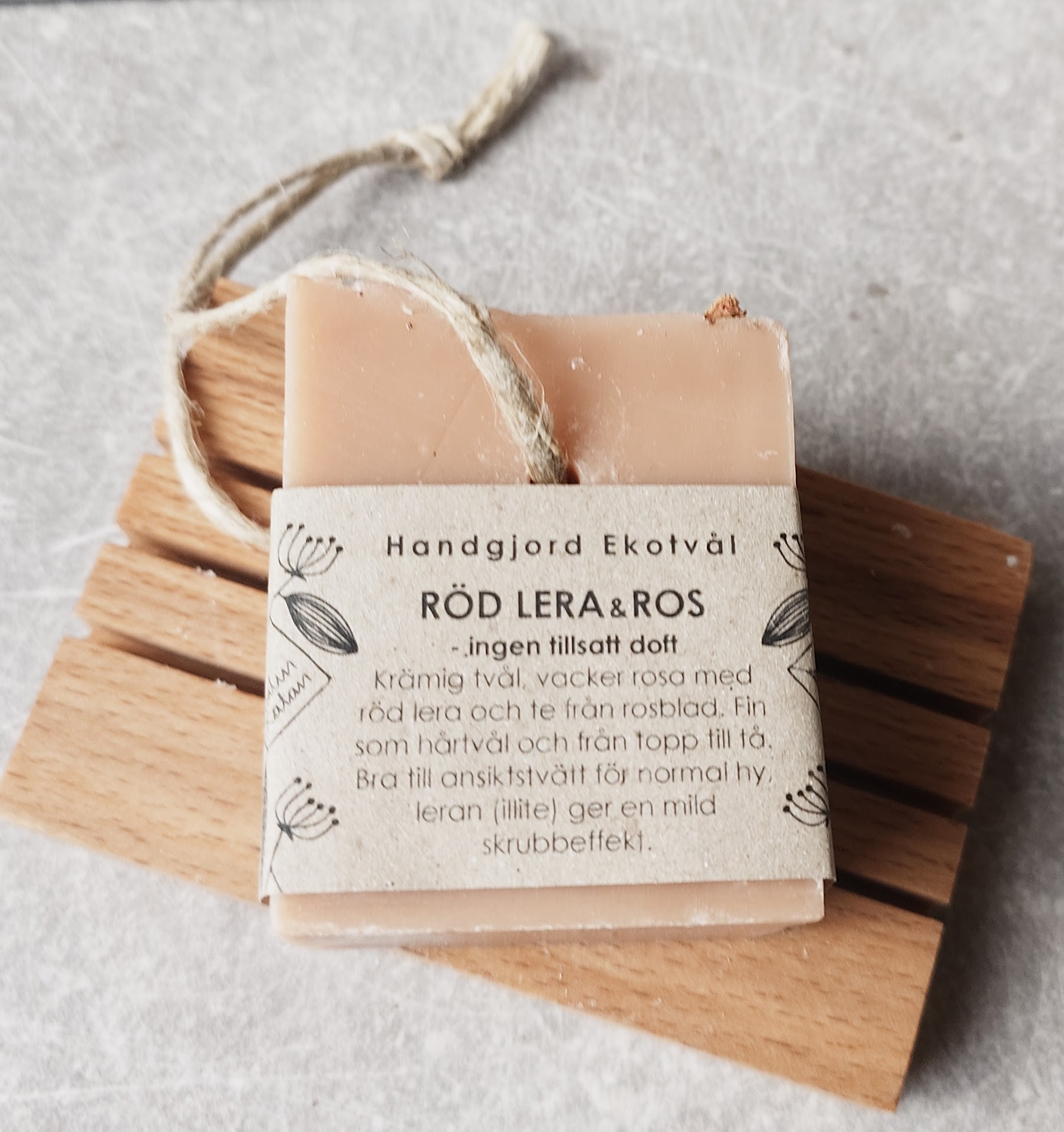 Ekotvål & Schampobar Röd Lera & Ros Doftfri från Malin i Ratan 110g