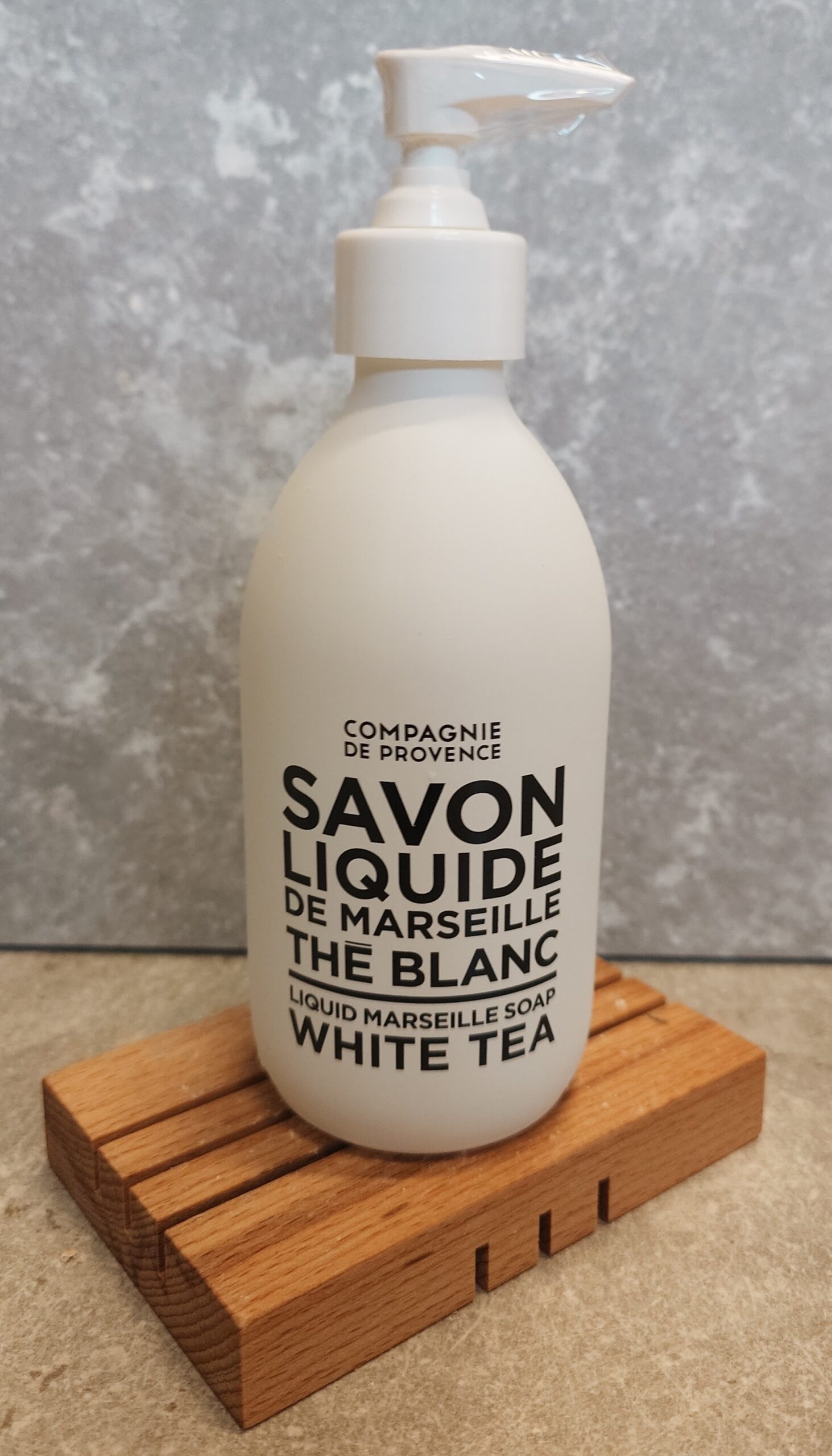 Flytande Tvål - White Tea från La Compagnie De Provence 300ml - Bild 3